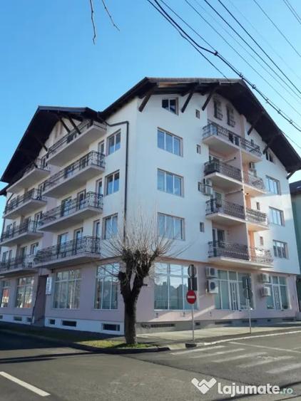 Spațiu comercial, de 200 mp, în Calea Dumbrăvii