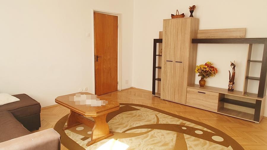 Apartament cu 2 camere circular, mobilat în Titan