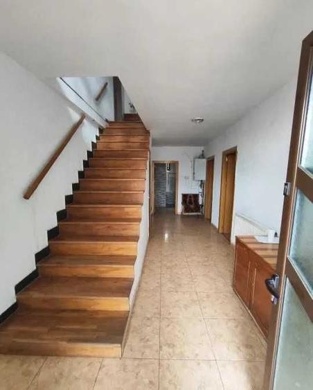 Casă cu 4 camere cu Teren 316 Mp în Central