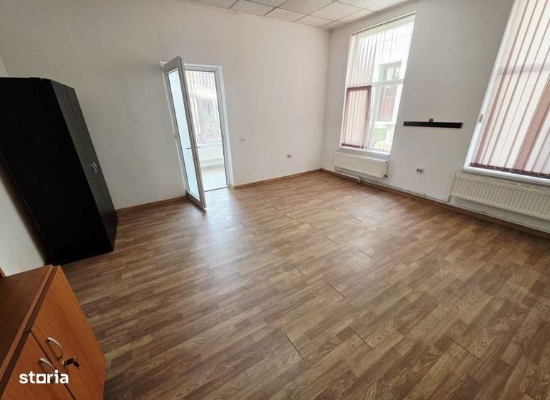 Spațiu comercial, de 65 mp, în Piața Unirii