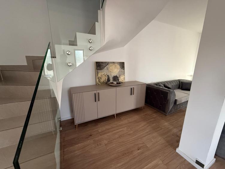 Duplex cu 4 camere cu Teren 250 Mp în Prelungirea Ghencea