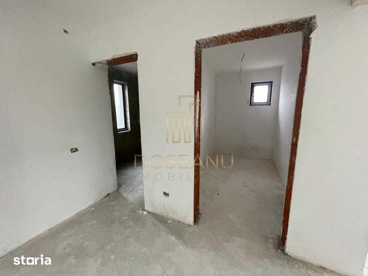 Casă cu 5 camere cu Canalizare în Sânmartin