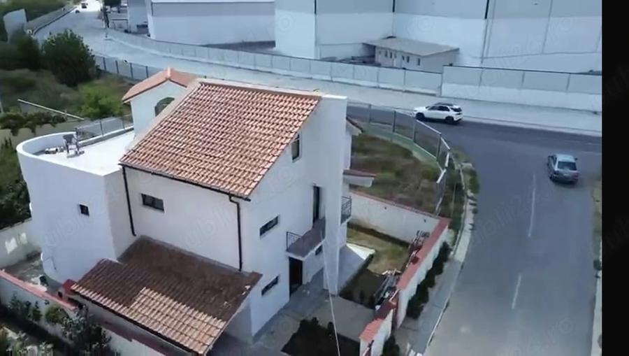 Casă cu Teren 333 Mp în Lumina