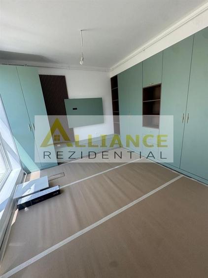 Apartament cu 2 camere semidecomandat, mobilat în Central