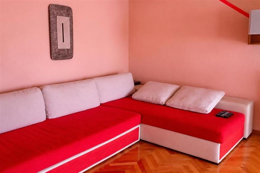 Apartament cu 2 camere decomandat în Vasile Aaron