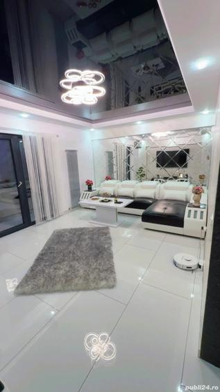 Apartament cu 3 camere decomandat în Peco