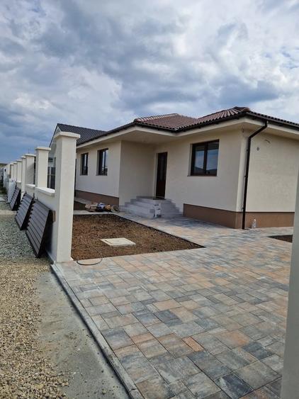 Casă cu Teren 501 Mp în Sântandrei