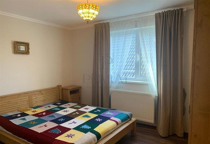 Duplex cu 4 camere cu Canalizare în Utvin