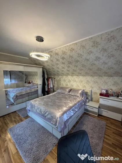 Casă cu 4 camere cu Teren 276 Mp în Central