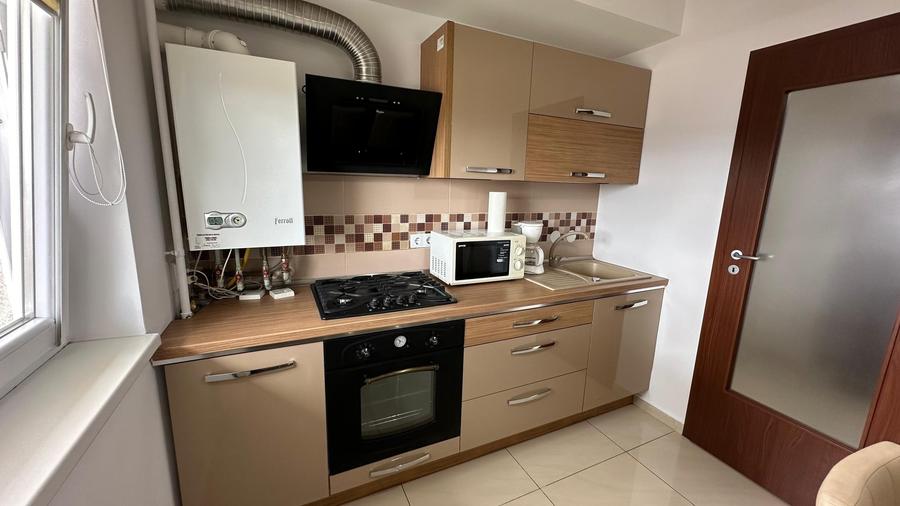 Apartament cu 2 camere decomandat, mobilat în Mihai Viteazul