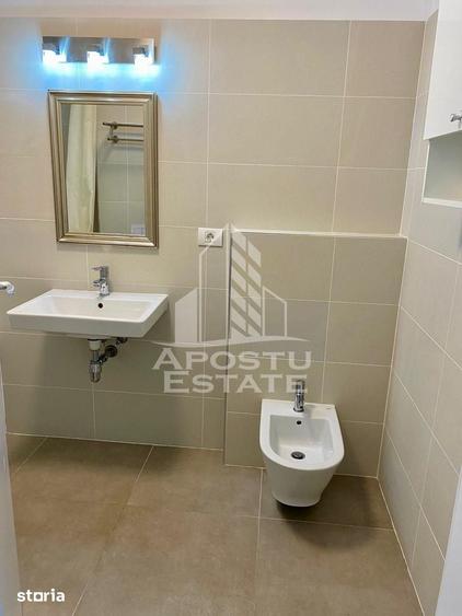 Apartament cu 3 camere semidecomandat în Telegrafului