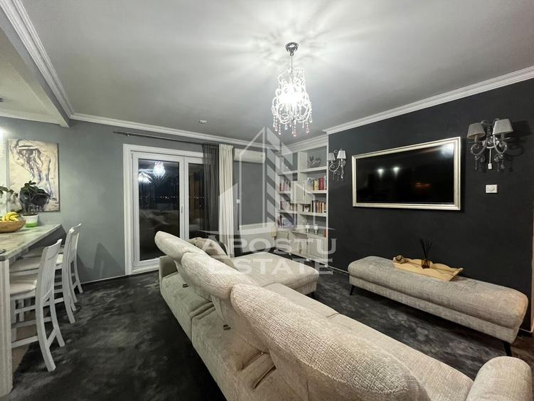 Apartament cu 3 camere semidecomandat, mobilat în UTA