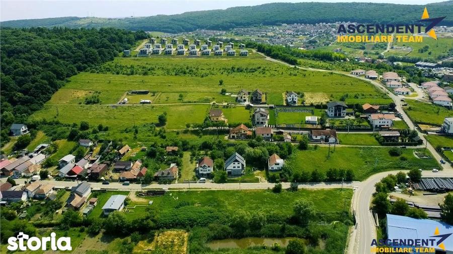 Casă cu 6 camere cu Teren 500 Mp în Corunca