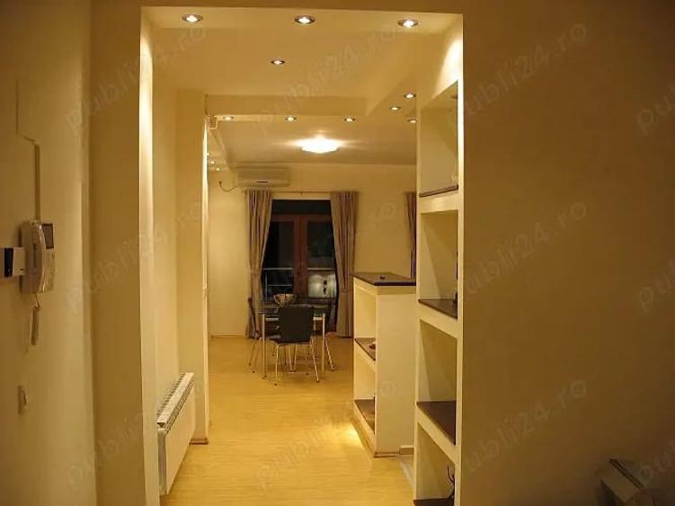 Apartament cu 2 camere decomandat în Polonă