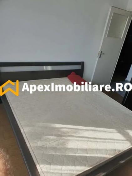 Apartament cu 2 camere semidecomandat în Grivița