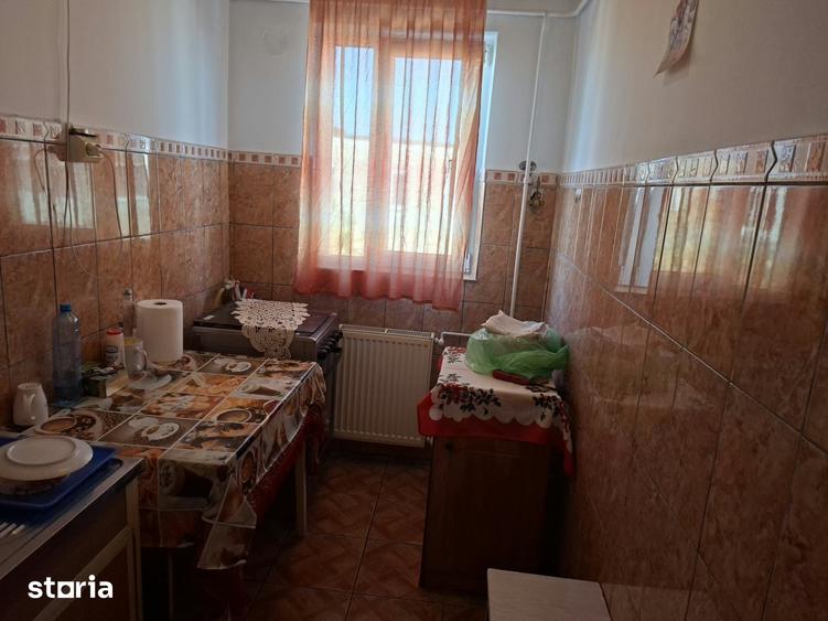 Apartament cu 2 camere semidecomandat în Malu Roșu