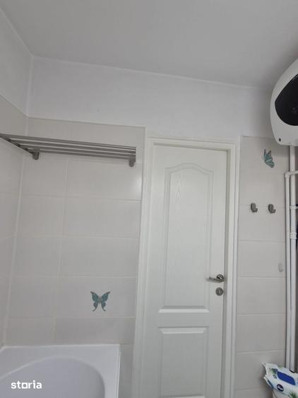 Apartament cu 4 camere decomandat, mobilat în Berceni
