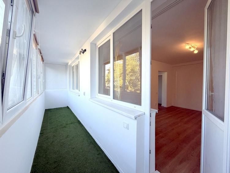 Apartament cu 3 camere semidecomandat, mobilat în Grivița