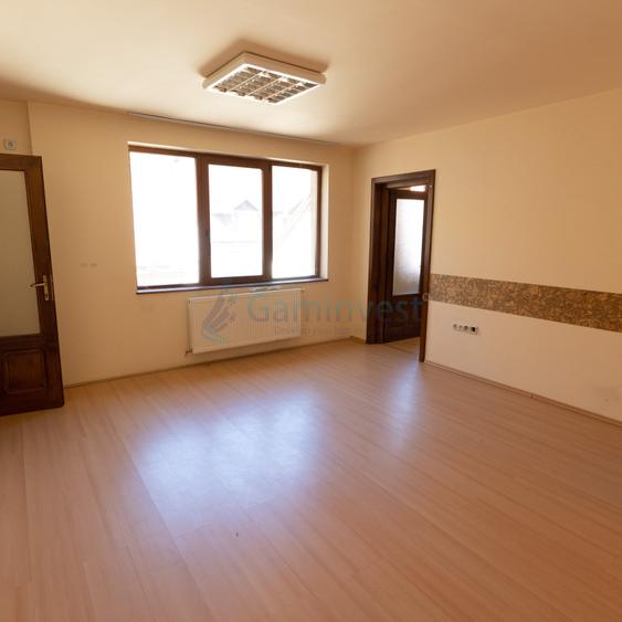 Spațiu comercial, de 382 mp, în Central