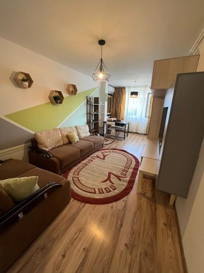 Apartament cu 2 camere semidecomandat, mobilat în Berceni