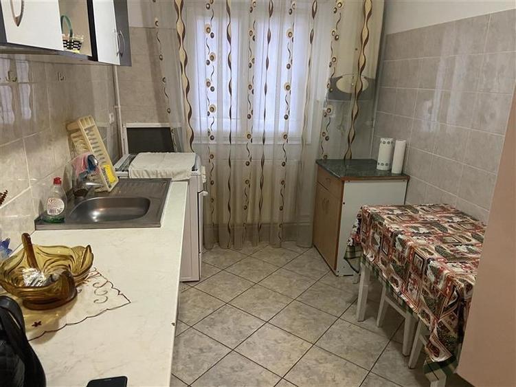 Apartament cu 2 camere decomandat în Gară