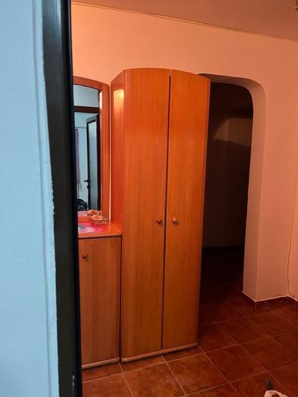 Apartament cu 3 camere decomandat în Aradului