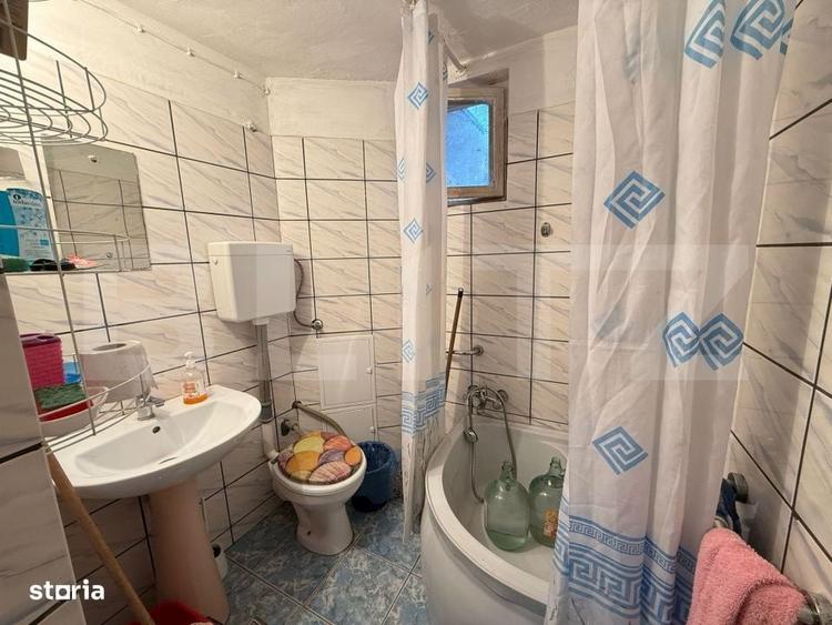 Casă cu 4 camere cu Teren 2310 Mp în Scoarța