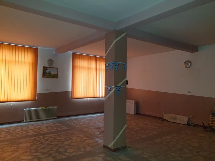 Casă individuală cu 8 camere cu Teren 1820 Mp în Vadu Moldovei