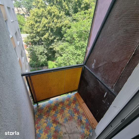 Apartament cu 2 camere decomandat în Plopilor