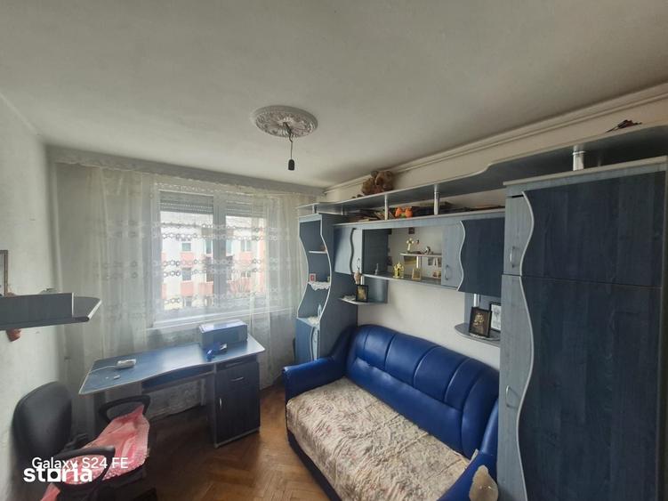 Apartament cu 3 camere în Dărmănești