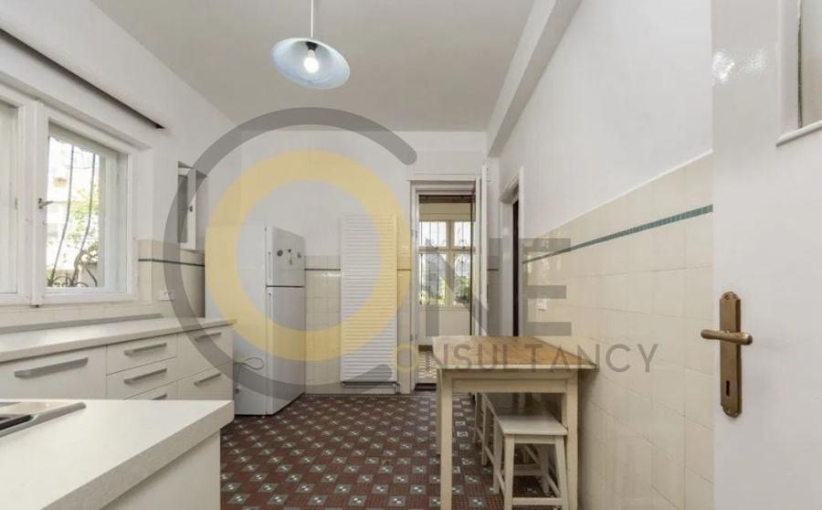 Apartament cu 5 camere decomandat, mobilat în Aviatorilor