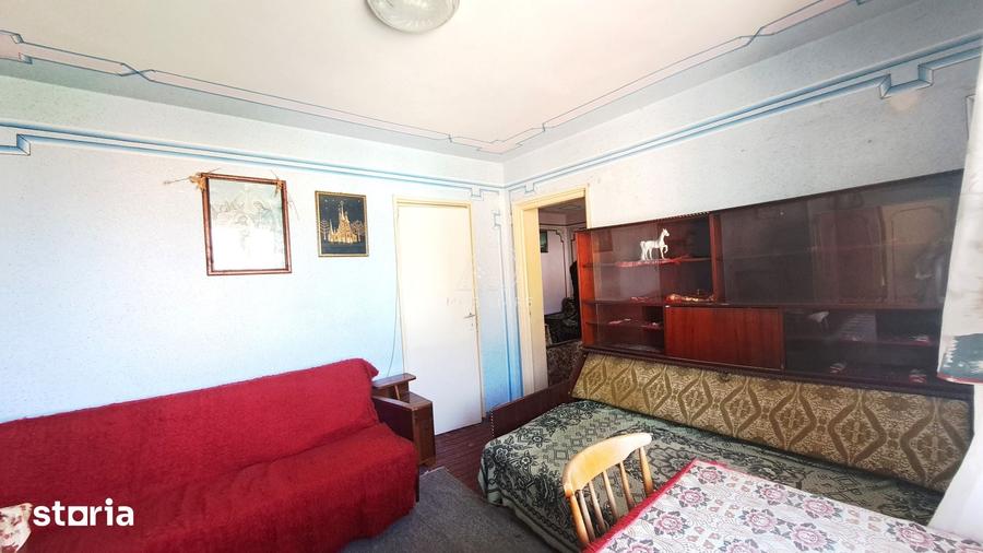 Apartament cu 3 camere decomandat în Central