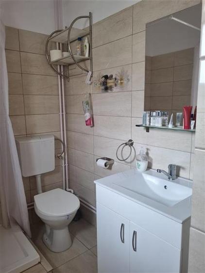 Casă individuală cu 5 camere cu Canalizare în Aeroport