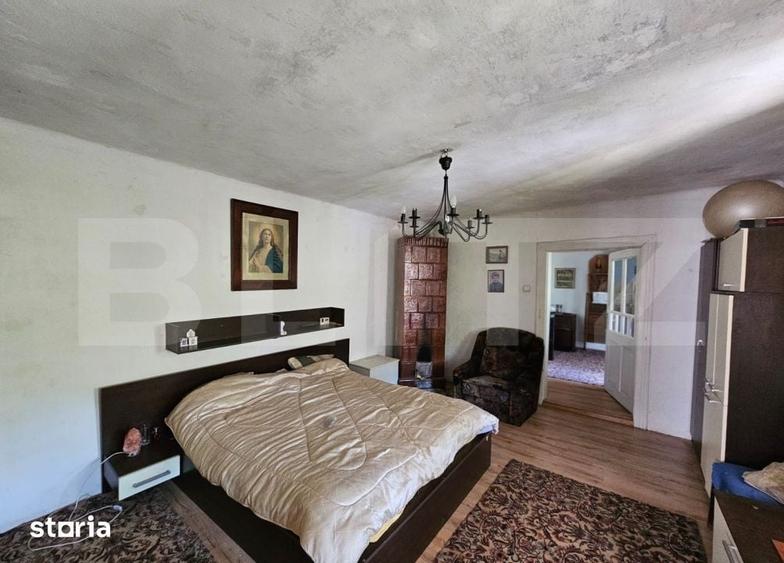 Casă cu 5 camere cu Teren 1249 Mp în Săsciori