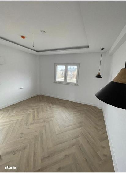 Casă cu 4 camere în Hlincea