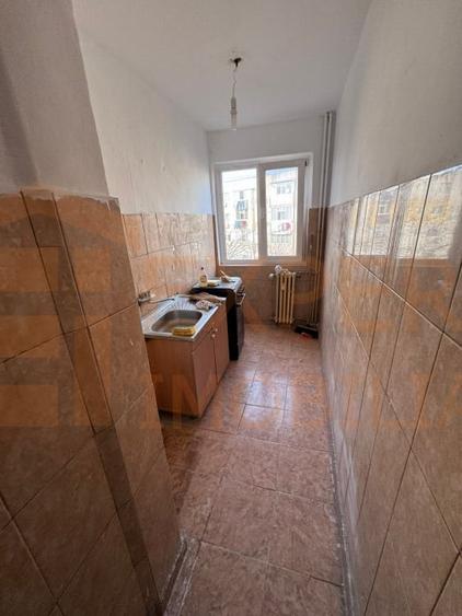 Apartament cu 2 camere semidecomandat în Groapa