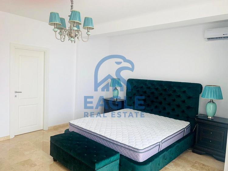 Apartament cu 3 camere decomandat, mobilat în Mamaia