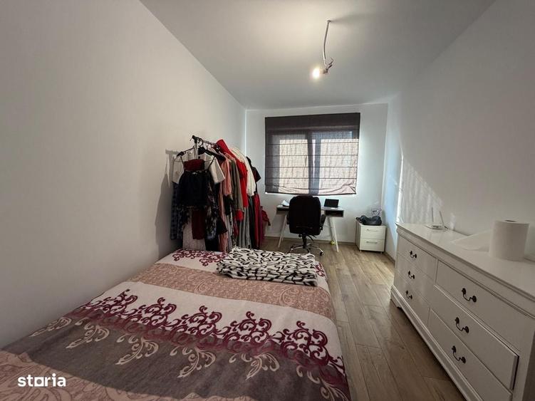 Casă cu 4 camere în Odăi