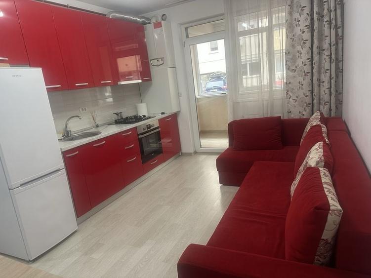 Apartament cu 2 camere în Apărătorii Patriei