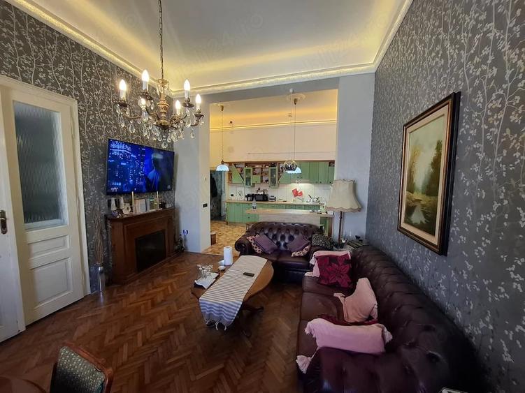 Apartament cu 3 camere semidecomandat în Central