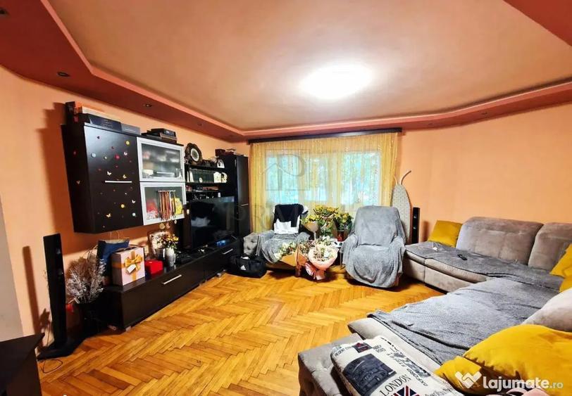 Apartament cu 3 camere semidecomandat, mobilat în Soarelui