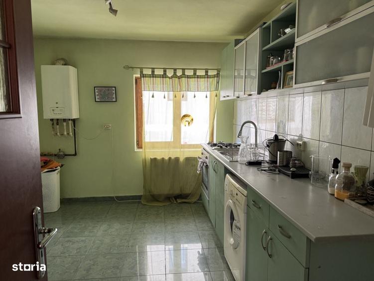Casă cu 3 camere în Central