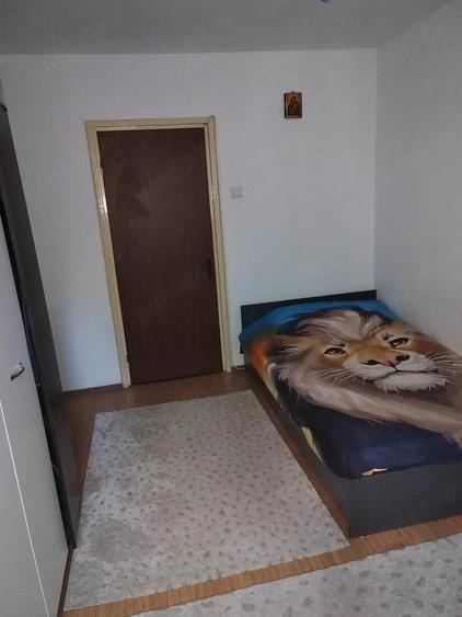 Apartament cu 3 camere decomandat în Berceni