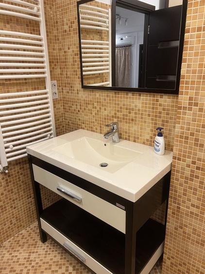 Apartament cu 2 camere semidecomandat în Central