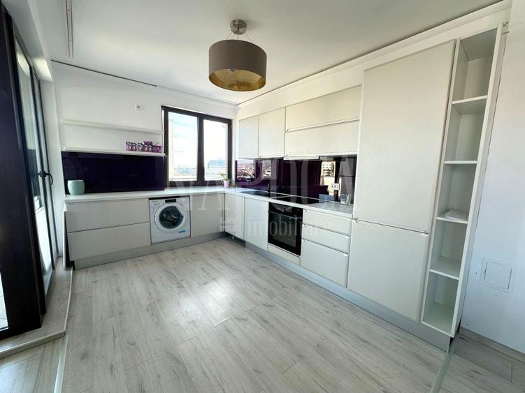 Apartament cu 4 camere semidecomandat, mobilat în Gheorgheni