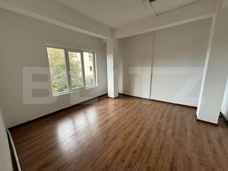 Spațiu comercial, de 220 mp, în Central
