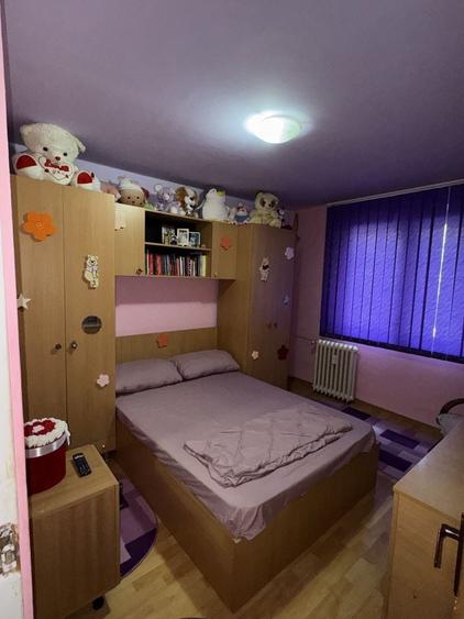 Apartament cu 3 camere în Rahova