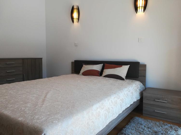 Apartament cu 3 camere decomandat în Băneasa