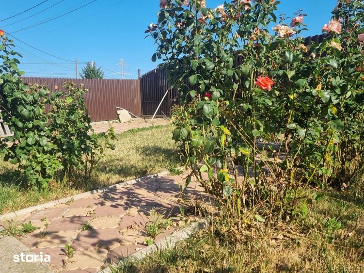 Casă cu 3 camere cu Teren 380 Mp în Letea