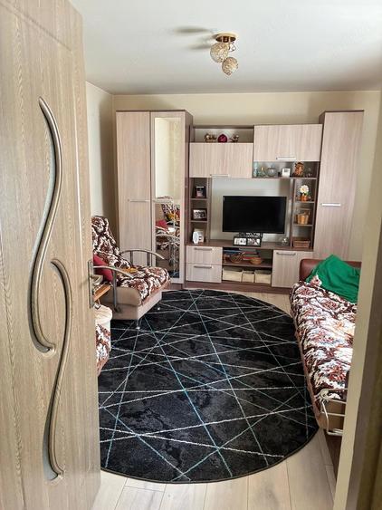 Casa 4 cam 2 bai 120mp P+E Avrig central curte 270 mp anexe renovata mobilata toate utilitatile - 4